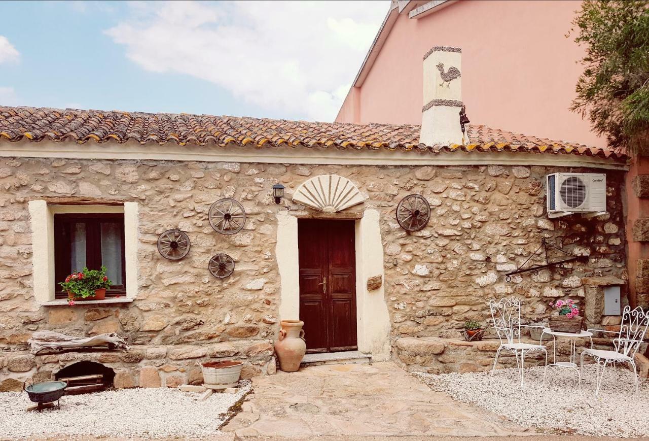 Stazzu Juanni Villa Loiri Porto San Paolo ภายนอก รูปภาพ